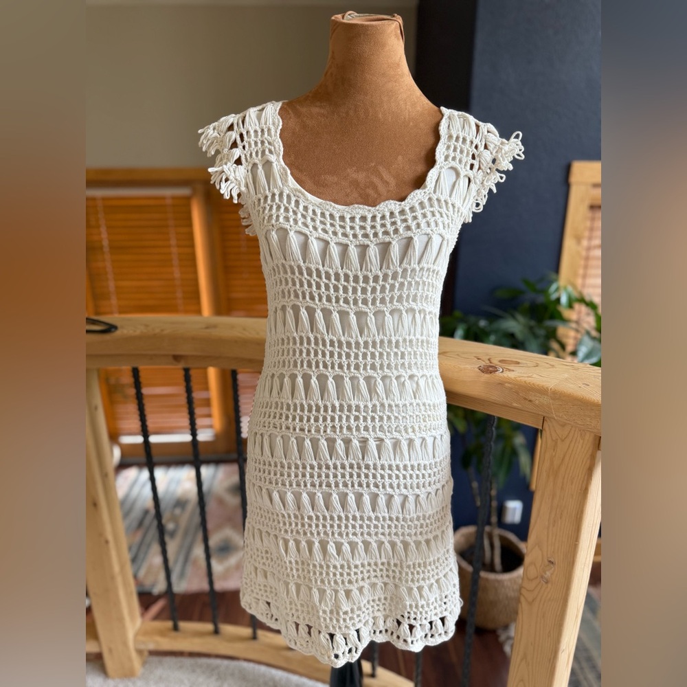 Linea Domani crochet mini dress with slip size Small